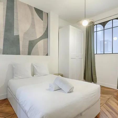 Cardinet - Chic & Near Parc Monceau 8p Apartment *